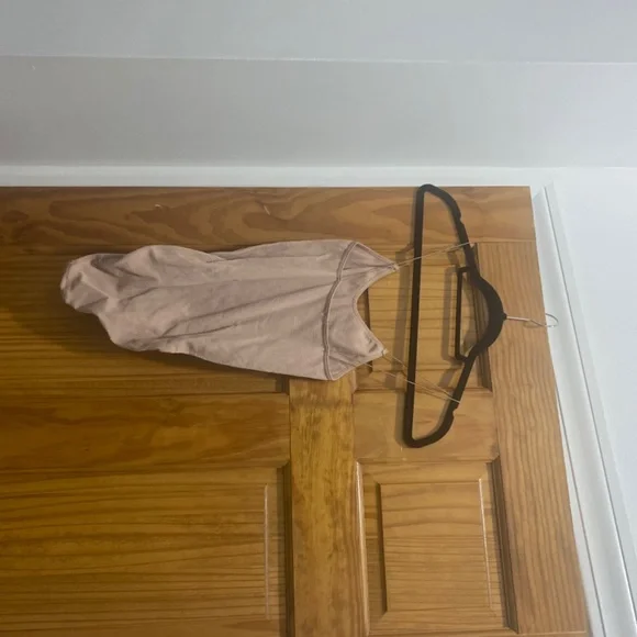 Tan body suit stretchy material - Picture 2 of 2